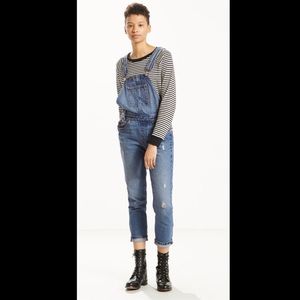 Levi’s denim overalls